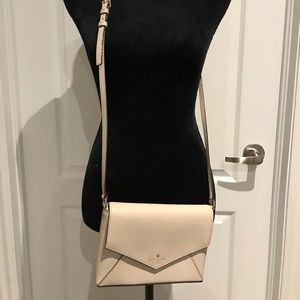 Brand New Kate Spade envelope crossbody bag purse